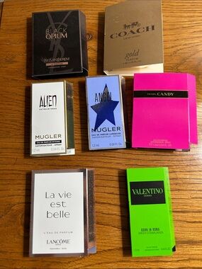 Multiple samples of perfume sample lot - black, gold, white, blue, pink, green